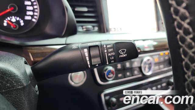 Kia K7 2018 — photo 26