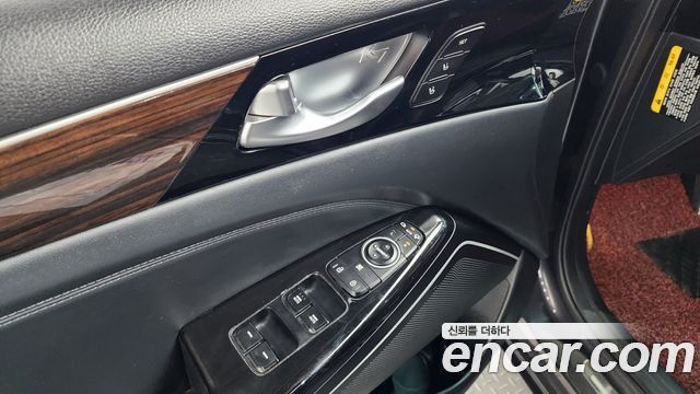 Kia K7 2018 — photo 27