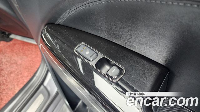 Kia K7 2018 — photo 28