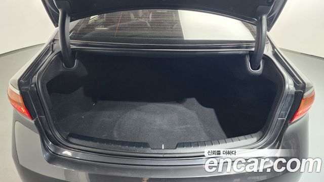 Kia K7 2018 — photo 30