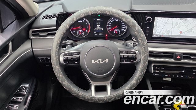 Kia K5 2022 — photo 13