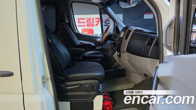 Mercedes-Benz Sprinter 2017 — photo 11