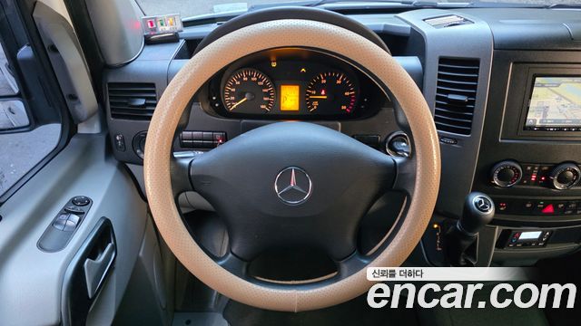 Mercedes-Benz Sprinter 2017 — photo 13
