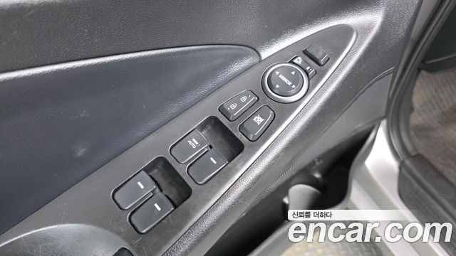 Hyundai Sonata 2013 — photo 12