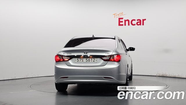 Hyundai Sonata 2011 — photo 4