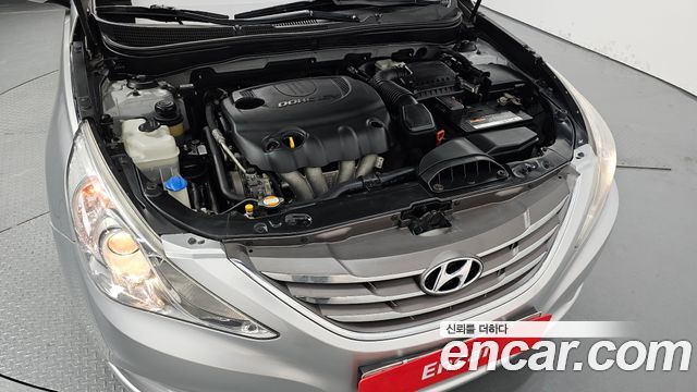 Hyundai Sonata 2011 — photo 6
