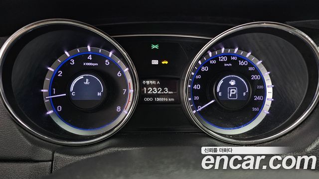 Hyundai Sonata 2011 — photo 8