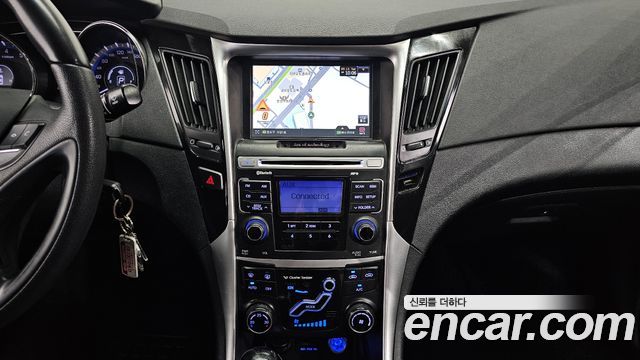 Hyundai Sonata 2011 — photo 14