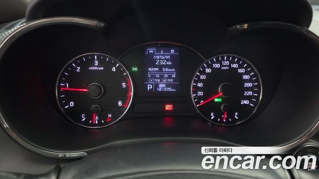 Kia K3 2015 — photo 11