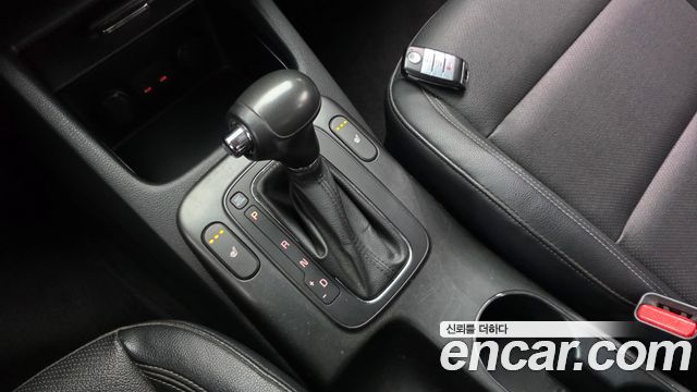 Kia K3 2015 — photo 12