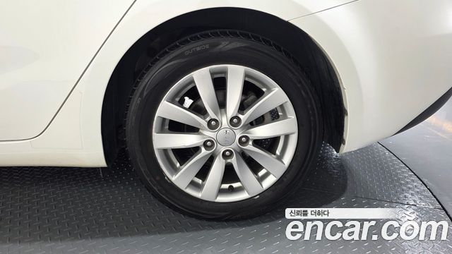 Kia K3 2015 — photo 7