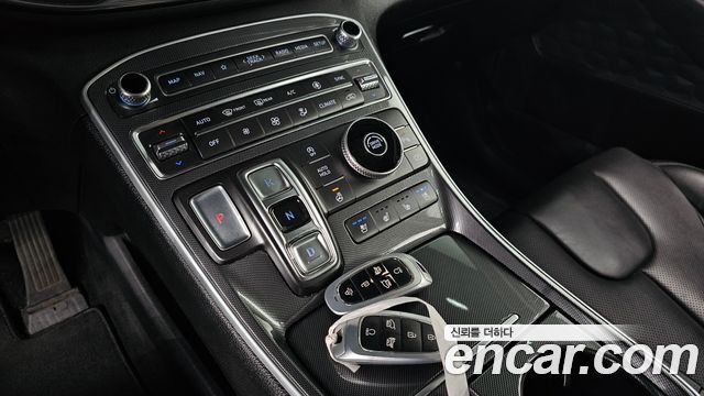 Hyundai Santafe 2021 — photo 12