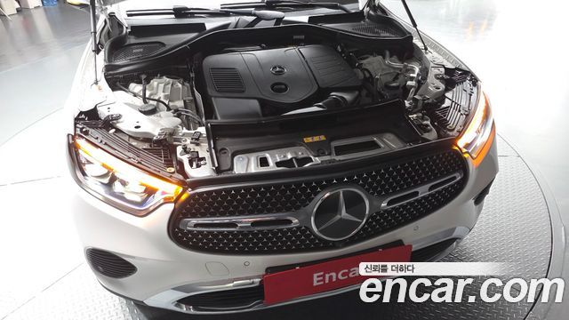 Mercedes-Benz GLC-Class 2025 — photo 6