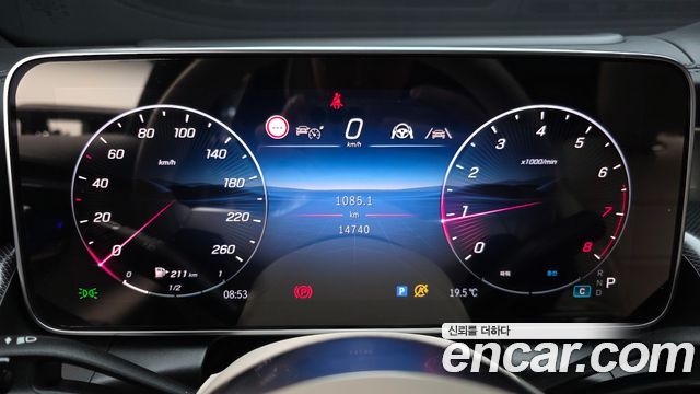 Mercedes-Benz GLC-Class 2025 — photo 11
