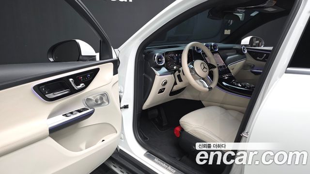 Mercedes-Benz GLC-Class 2025 — photo 13