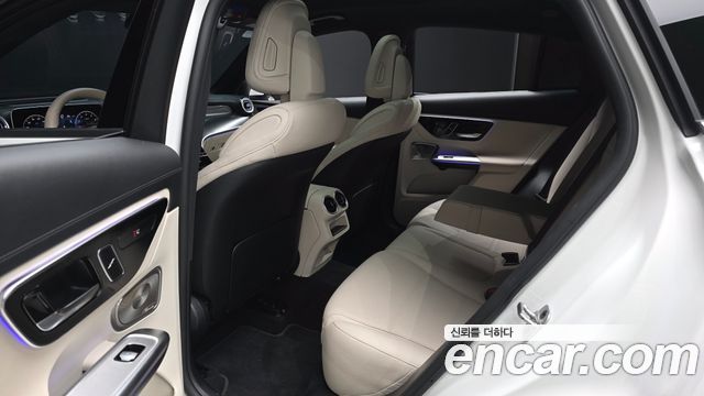 Mercedes-Benz GLC-Class 2025 — photo 18