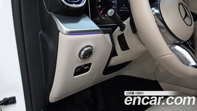 Mercedes-Benz GLC-Class 2025 — photo 19