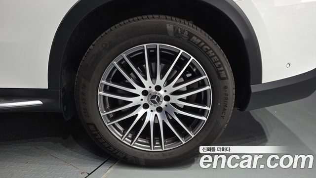 Mercedes-Benz GLC-Class 2025 — photo 7