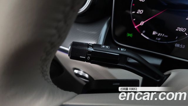 Mercedes-Benz GLC-Class 2025 — photo 36