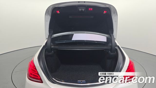 Mercedes-Benz S-Class 2017 — photo 26
