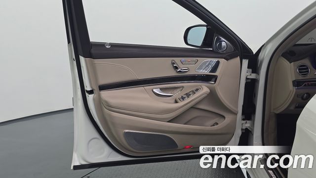 Mercedes-Benz S-Class 2017 — photo 14