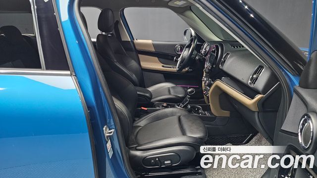 Mini Countryman 2018 — photo 11