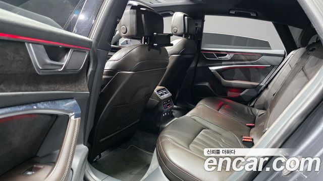 Audi A7 2020 — photo 18