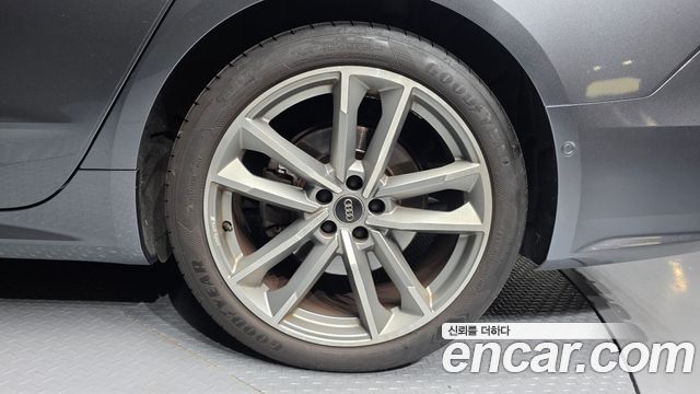 Audi A7 2020 — photo 7