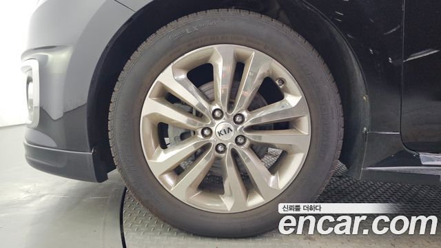 Kia Canival 2016 — photo 5