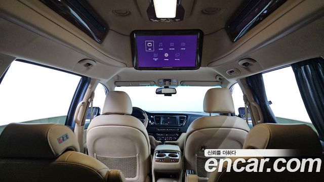 Kia Canival 2016 — photo 13