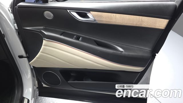 Genesis GV80 2020 — photo 14
