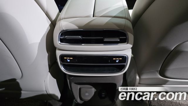 Genesis GV80 2022 — photo 30