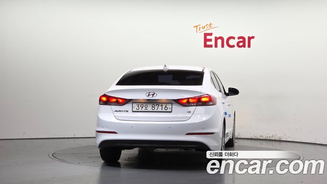 Hyundai AVANTE 2018 — photo 4