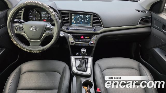 Hyundai AVANTE 2018 — photo 7