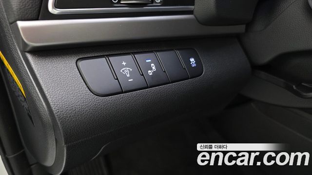 Hyundai AVANTE 2018 — photo 14