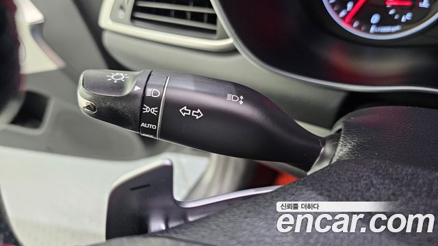 Genesis G70 2018 — photo 25