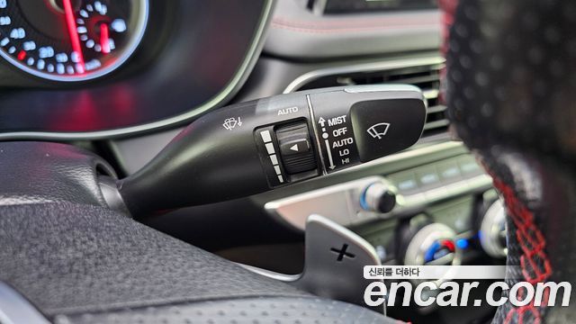 Genesis G70 2018 — photo 26