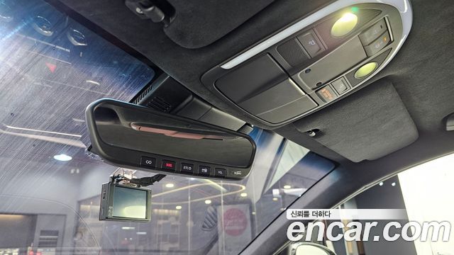 Genesis G70 2018 — photo 27