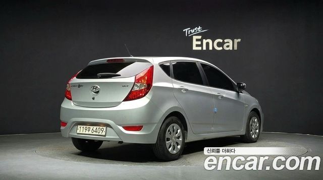 Hyundai Accent 2017 — photo 2