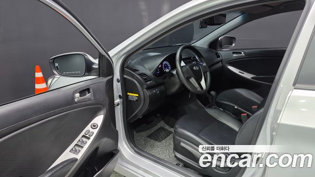 Hyundai Accent 2017 — photo 10