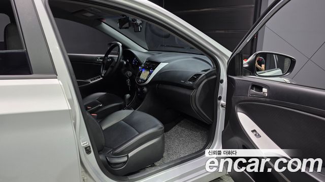 Hyundai Accent 2017 — photo 11