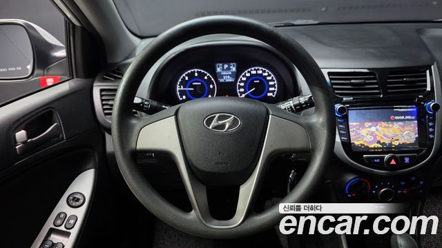 Hyundai Accent 2017 — photo 13