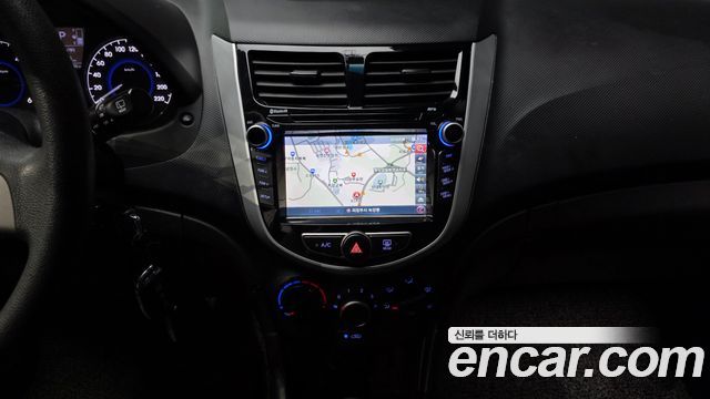 Hyundai Accent 2017 — photo 14