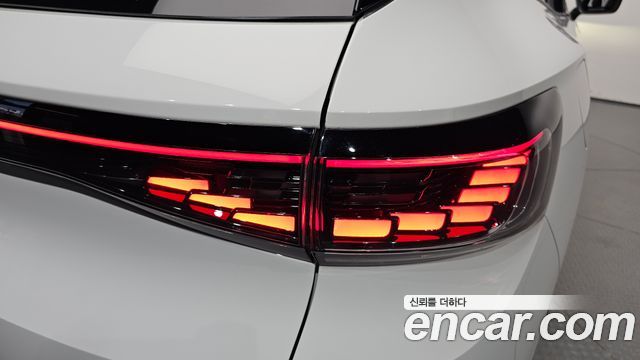 Volkswagen ID.4 2023 — photo 9