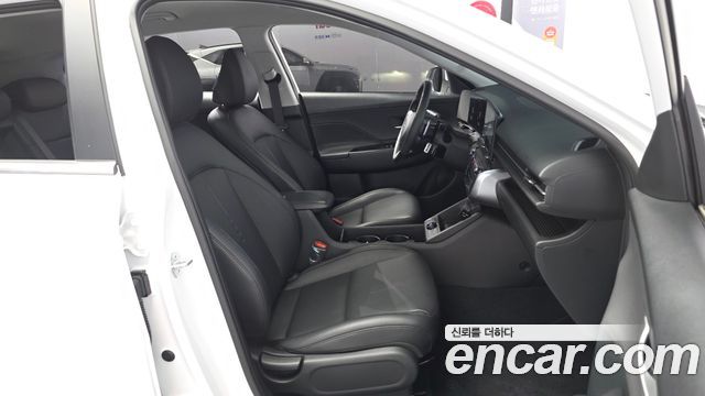 Hyundai Kona 2023 — photo 17