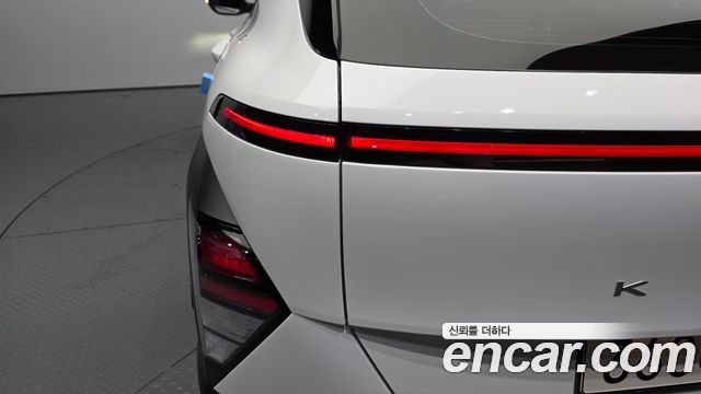 Hyundai Kona 2023 — photo 9