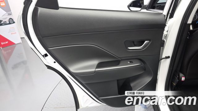 Hyundai Kona 2023 — photo 15