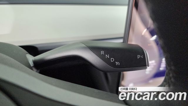 Tesla Model Y 2024 — photo 12