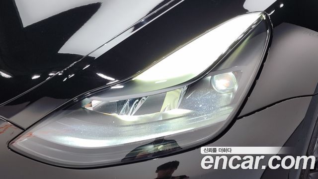 Tesla Model Y 2024 — photo 8