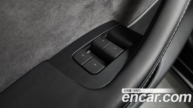 Tesla Model Y 2024 — photo 27